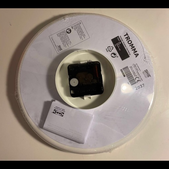 ⏰ Wall Clock ⏰ with Punched Hole Numbers Tromma - Picture 7 of 8